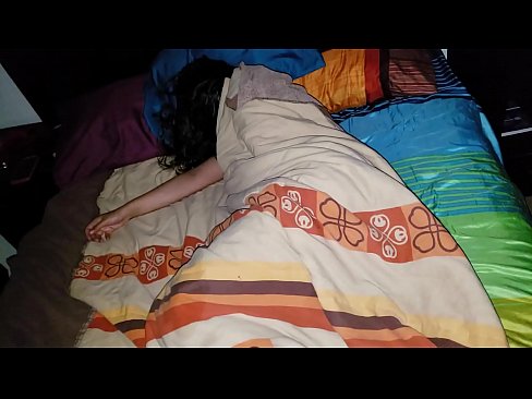 ❤️ Üvey oğul, genç üvey annesini uyurken azarlıyor. ❌ Seks videosu pornoda tr.hdporn24.ru ❌